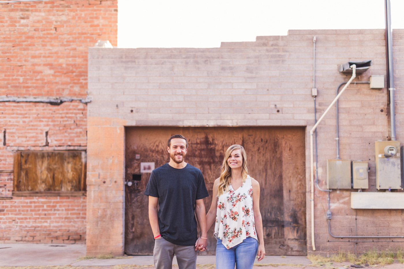 aaron-kes-photography-mill-avenue-tempe-engagement-session-16.jpg